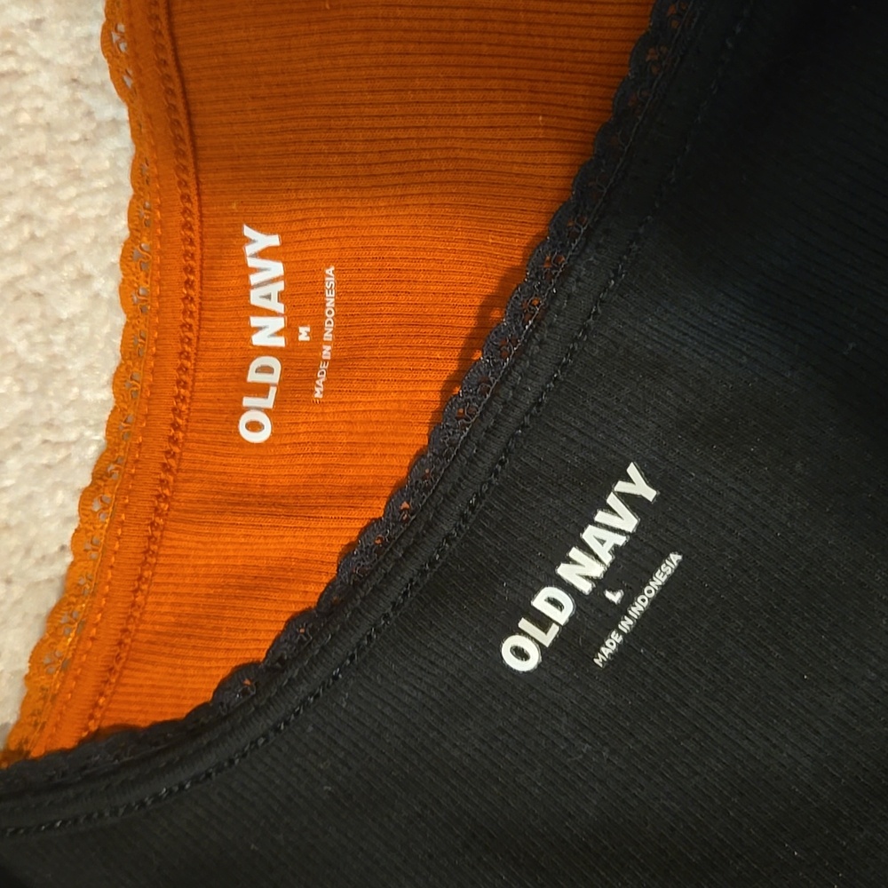 Old Navy Cinched Ribbed Knit Crop Tank Bundle - Picture 5 of 9